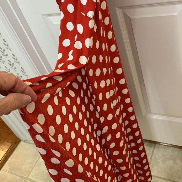Eien Size Medium 100% Rayon red & white polkadot jumpsuit with side slits. - Picture 14 of 15